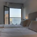 Polo Apartments, Jacaranda 8