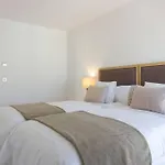 Polo Apartments, Jacaranda 8
